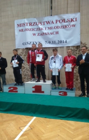 Dekoracja kat. wagowej 47 kg Jakub Makuch na 3 m. podium.