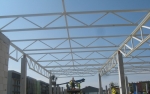 Konstrukcja dachu hali centrum handlowego w Namysłowie