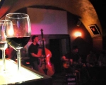 Frank Morey & His Band i wino i śpiew